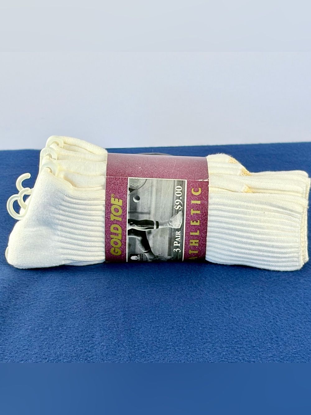 NWT Vintage 80s 90s Manufactured in PA Made in the USA Gold Toe athletic socks